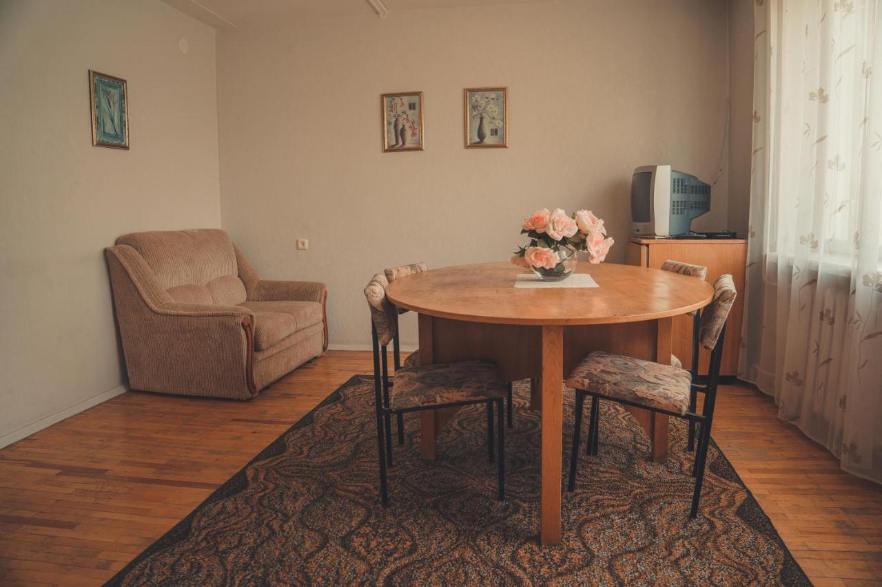 Hotell Paeaesuke Jõhvi Buitenkant foto