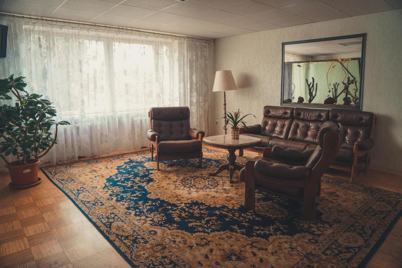 Hotell Paeaesuke Jõhvi Buitenkant foto