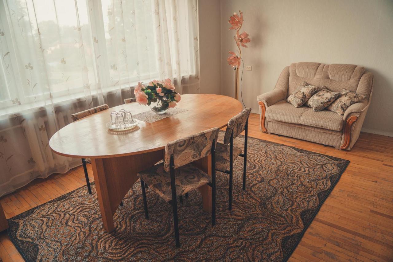 Hotell Paeaesuke Jõhvi Buitenkant foto