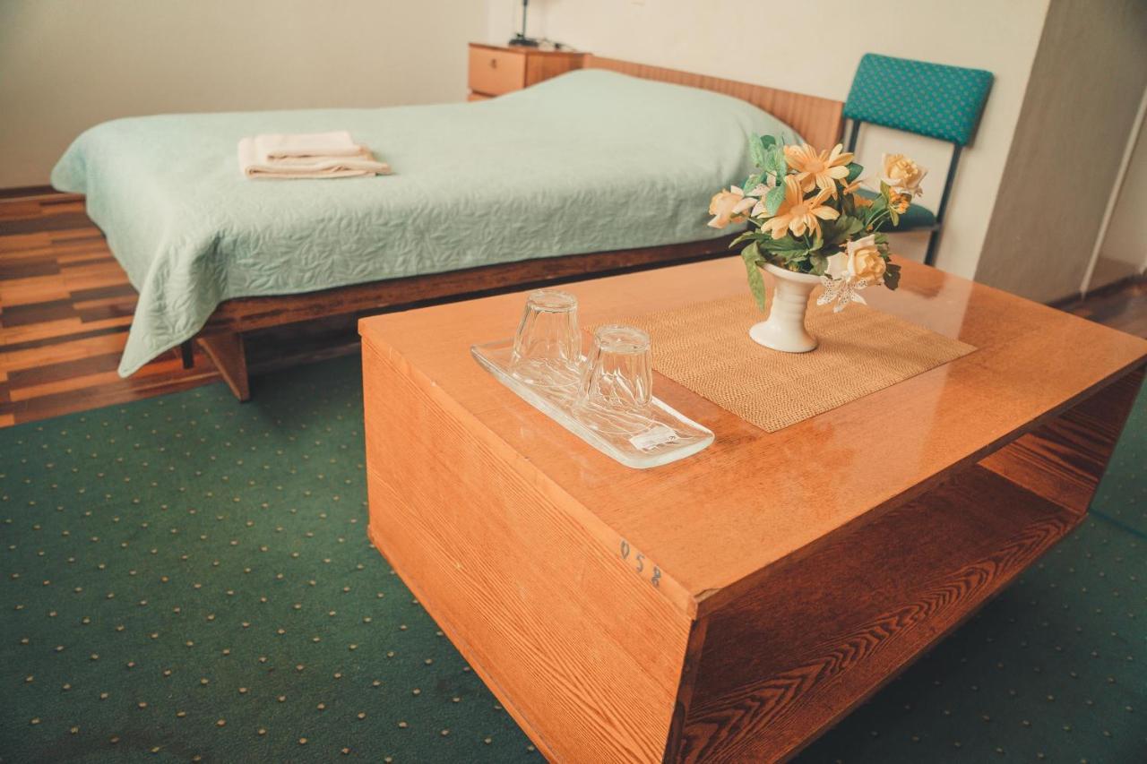 Hotell Paeaesuke Jõhvi Buitenkant foto