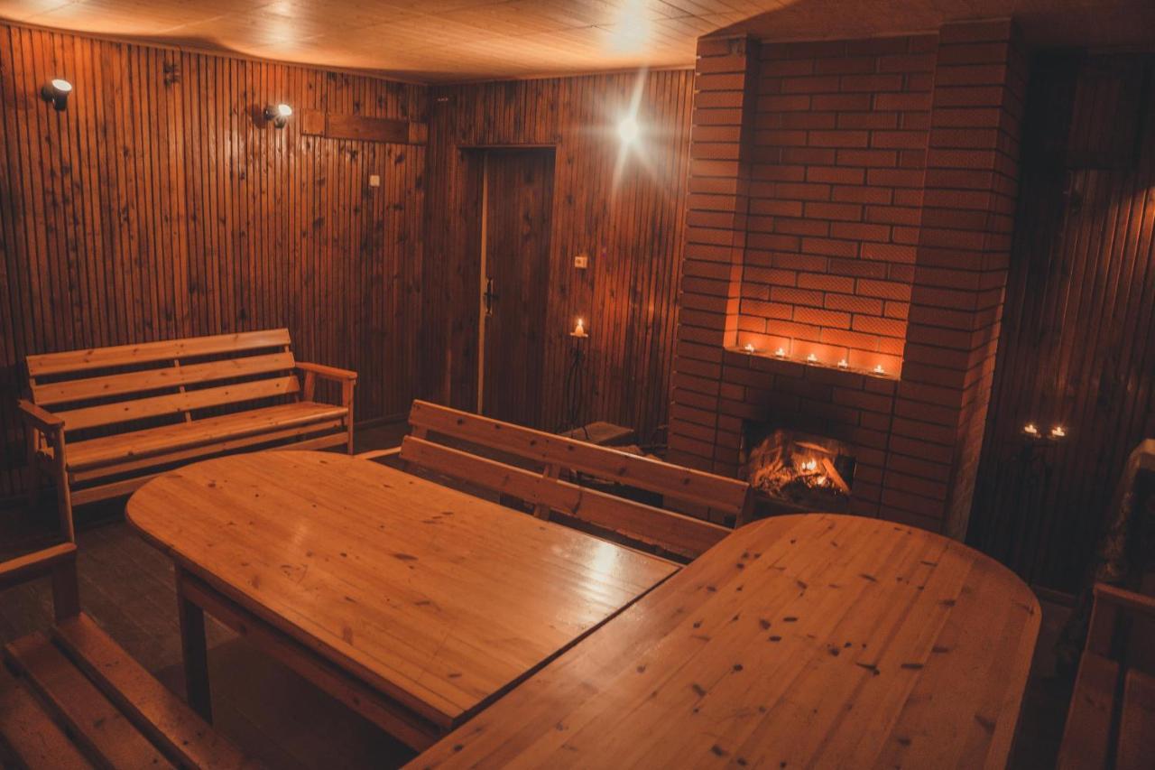 Hotell Paeaesuke Jõhvi Buitenkant foto