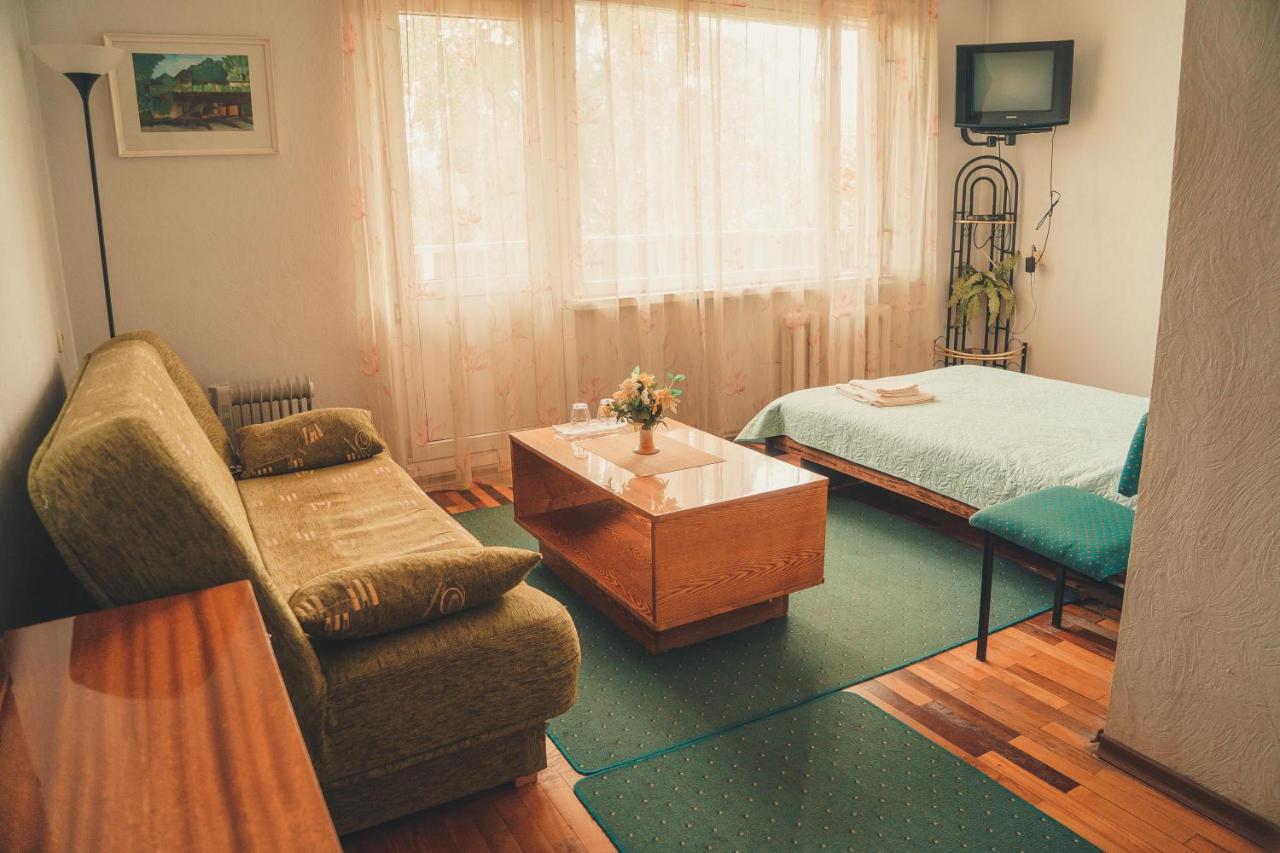 Hotell Paeaesuke Jõhvi Buitenkant foto