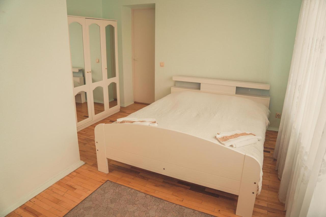 Hotell Paeaesuke Jõhvi Buitenkant foto