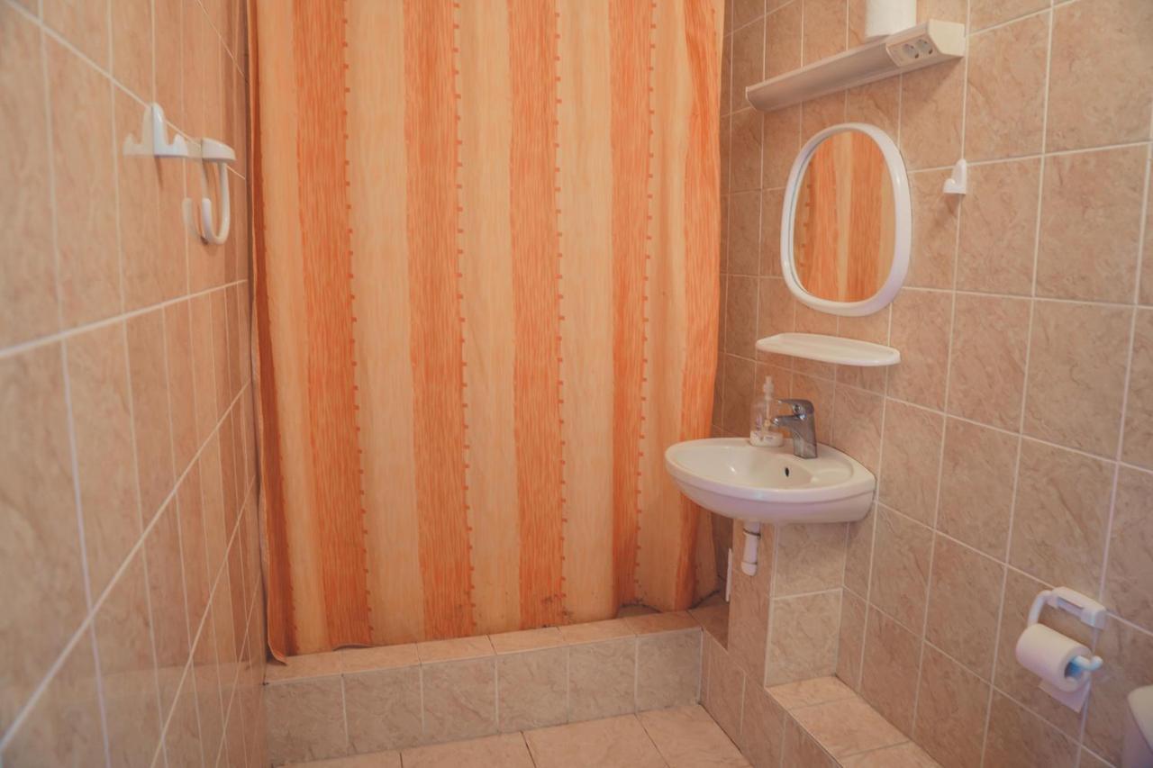 Hotell Paeaesuke Jõhvi Buitenkant foto