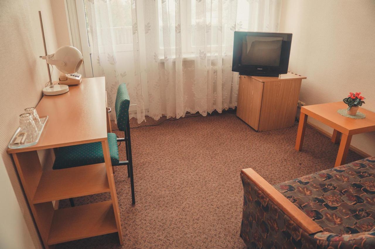 Hotell Paeaesuke Jõhvi Buitenkant foto