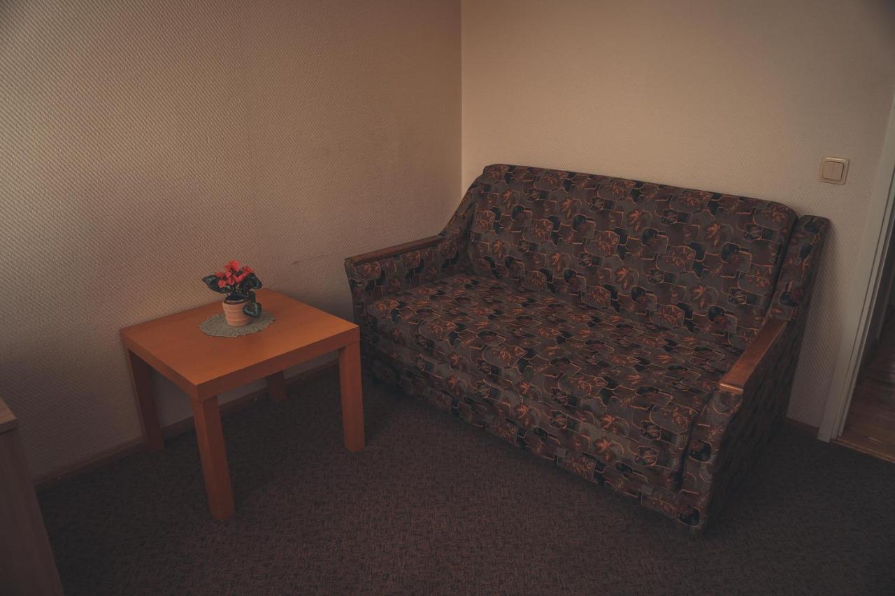 Hotell Paeaesuke Jõhvi Buitenkant foto