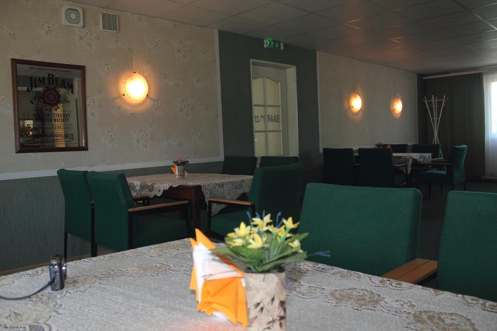Hotell Paeaesuke Jõhvi Buitenkant foto